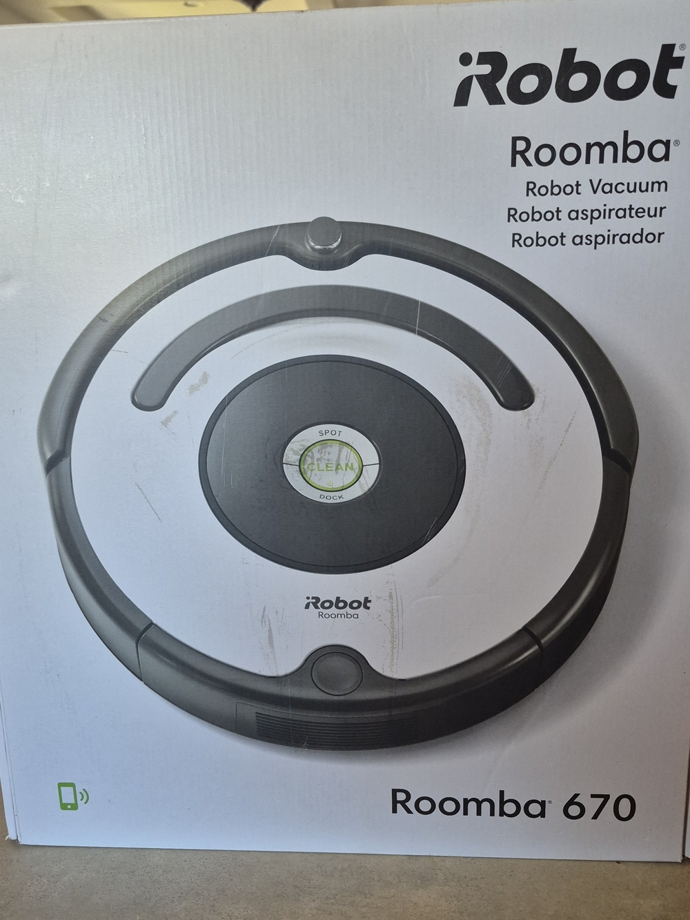 iRobot Roomba 670 Robot Vacuum - White/Black